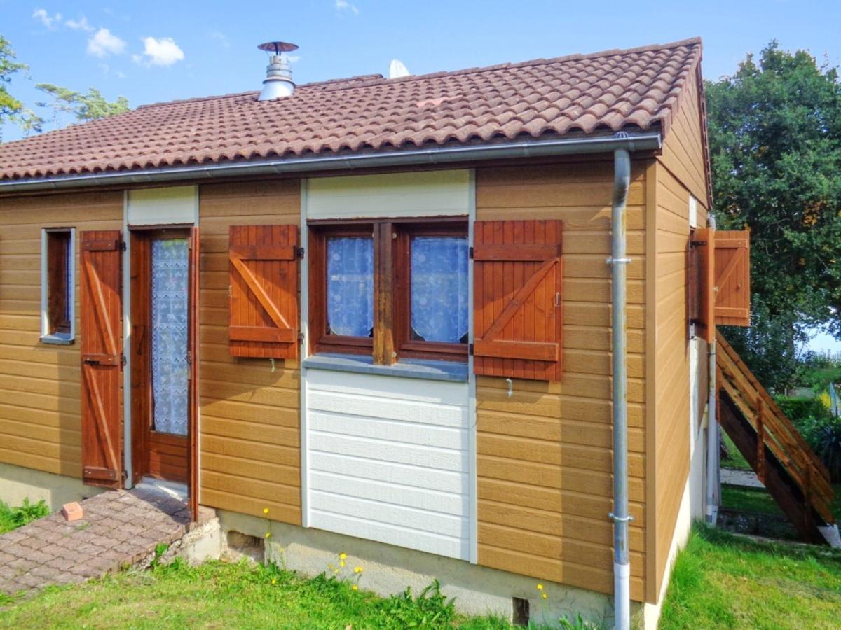 Chalet Charmant A Saint-Gerons Avec Piscine Partagee Exterior foto