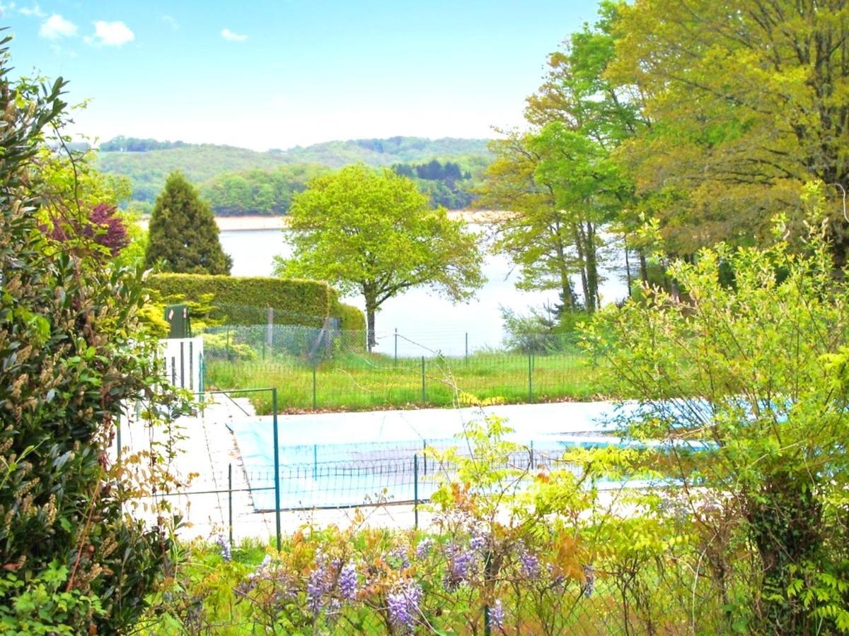 Chalet Charmant A Saint-Gerons Avec Piscine Partagee Exterior foto