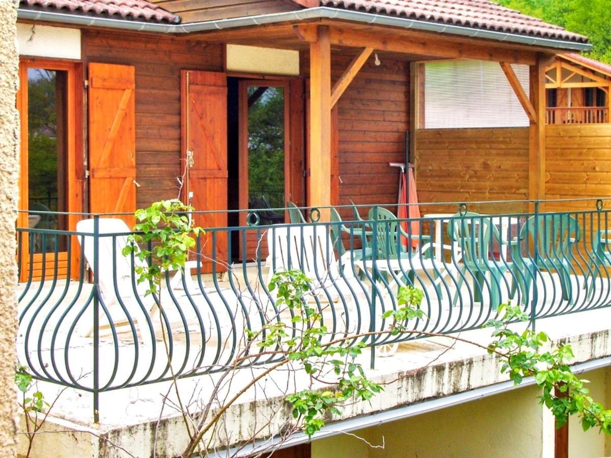 Chalet Charmant A Saint-Gerons Avec Piscine Partagee Exterior foto